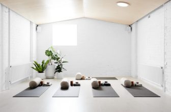 How to Set Up a Home Yoga Space