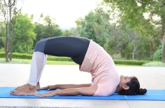 Yoga for Weight Loss: How to Combine Yoga with a Healthy Lifestyle